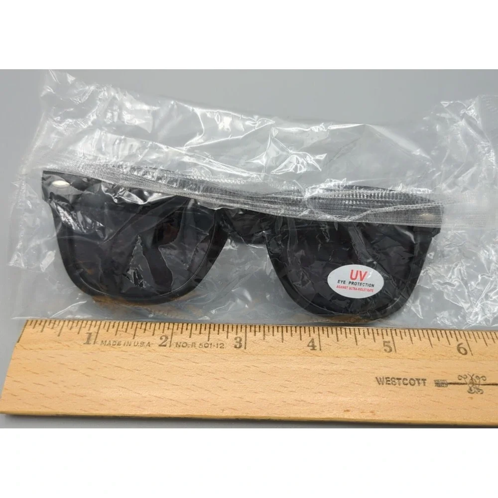 Google SWAG Black Sunglasses Unisex UV Protection Foldable White Retro SerifLogo